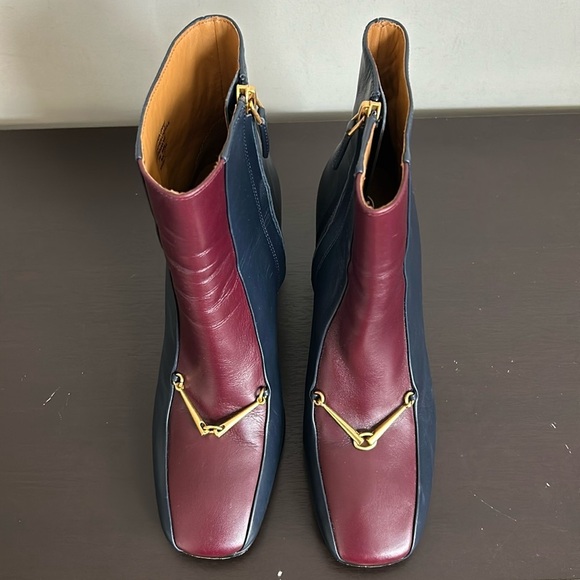 Tory Burch Equestrian Link Horse bit Navy Burgundy Leather Ankle Booties Sz 7 - Picture 5 of 16